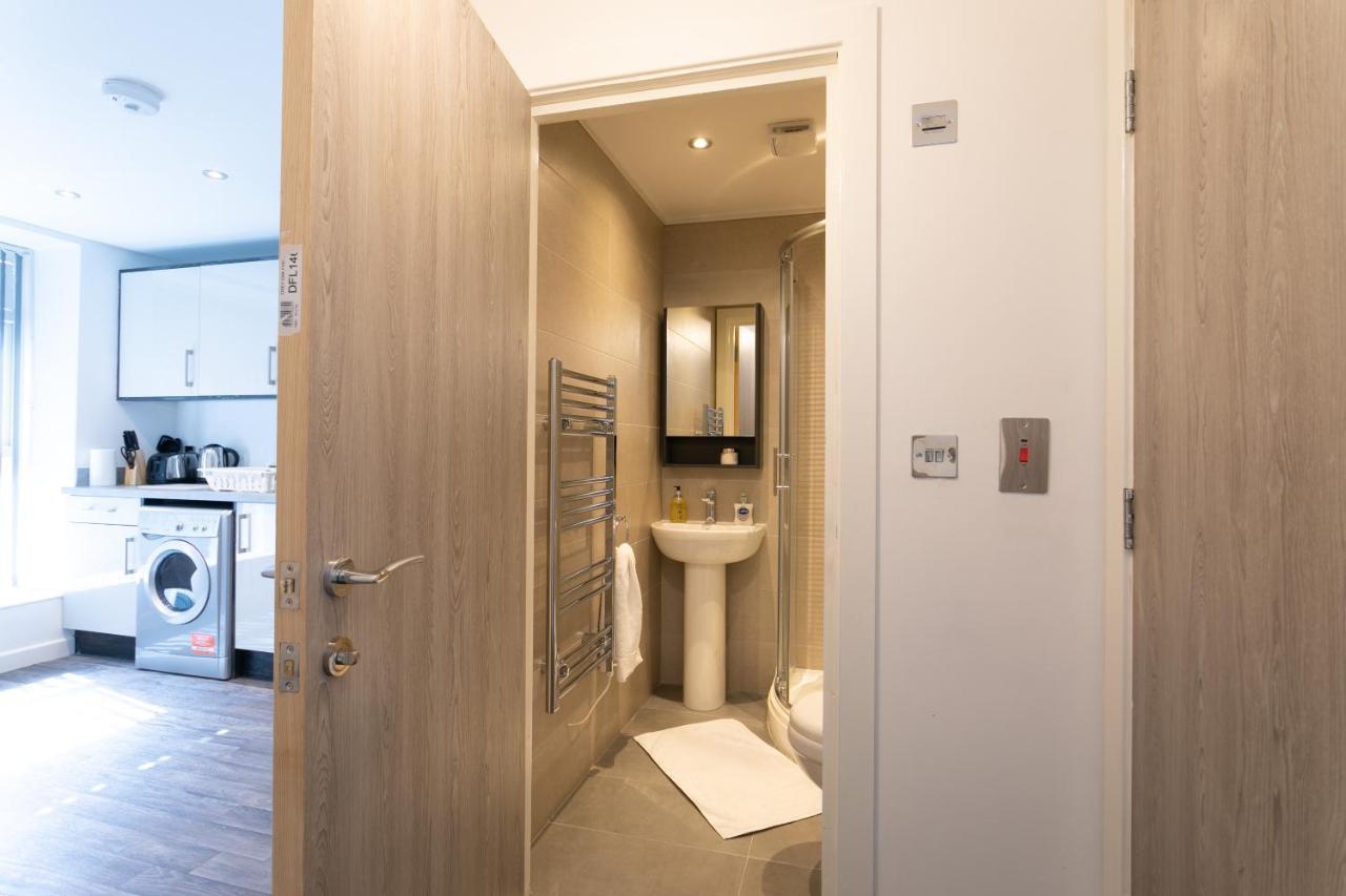 Hoemli Smart City Centre Apartment Leicester Exterior photo